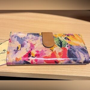 Patricia Nash Nazari wallet Rainforest pattern